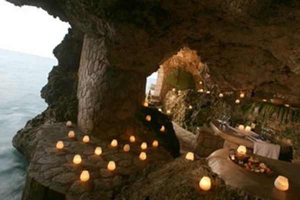 THE CAVES (Negril)